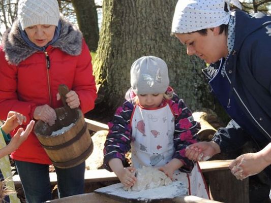  Grafika #6: ,,JAK DAWNIEJ CHLEB PIECZONO? – WYCIECZKA KASZUBSKA KL.I grafika