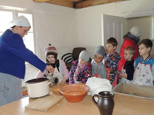  Grafika #22: ,,JAK DAWNIEJ CHLEB PIECZONO? – WYCIECZKA KASZUBSKA KL.I grafika