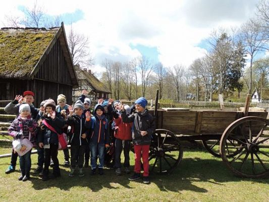  Grafika #23: ,,JAK DAWNIEJ CHLEB PIECZONO? – WYCIECZKA KASZUBSKA KL.I grafika