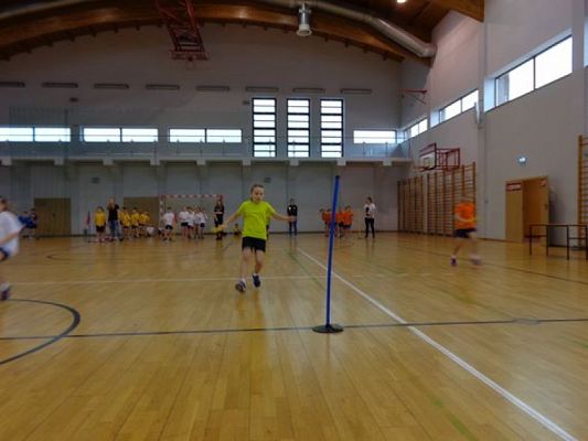  Grafika #2: MIEJSKIE ZAWODY SPORTOWE DLA SZKÓŁ PODSTAWOWYCH KLAS II i III Baw się razem z nami grafika