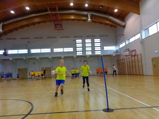  Grafika #4: MIEJSKIE ZAWODY SPORTOWE DLA SZKÓŁ PODSTAWOWYCH KLAS II i III Baw się razem z nami grafika