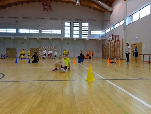  Grafika #9: MIEJSKIE ZAWODY SPORTOWE DLA SZKÓŁ PODSTAWOWYCH KLAS II i III Baw się razem z nami grafika