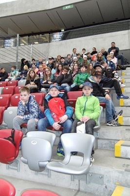  Grafika #2: WYCIECZKA KLAS IV - V DO WARSZAWY grafika