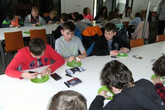  Grafika #13: WYCIECZKA KLAS IV - V DO WARSZAWY grafika